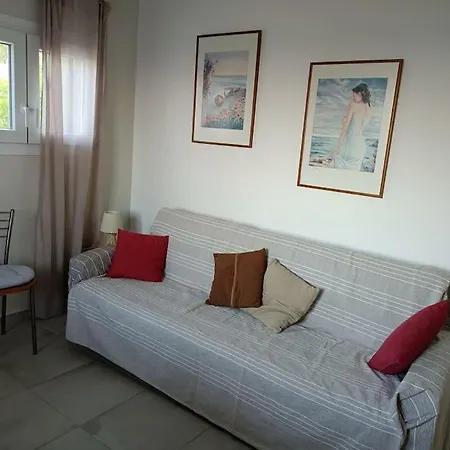 Santina's House Posidhonía