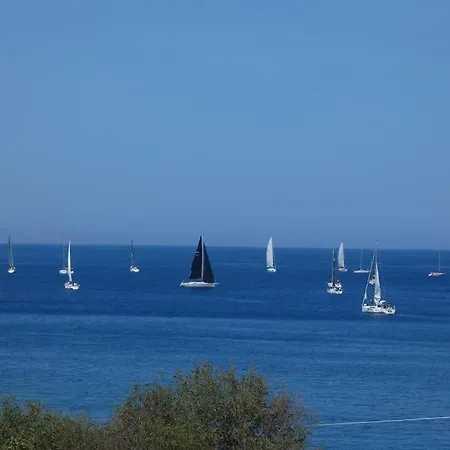 Semesterbostad Santina's House Posidhonía