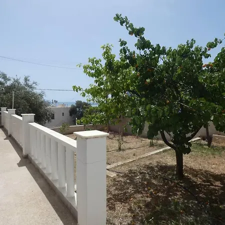 Santina's House Semesterbostad Posidhonía